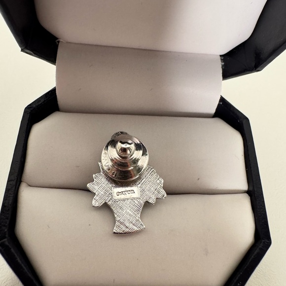 Vintage Flower Bouquet Pin Brooch - Picture 6 of 6